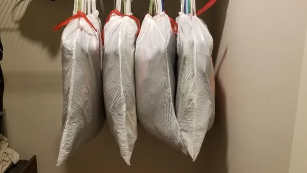 How to Pack Clothes for Moving